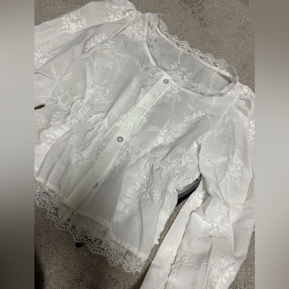 Boho White Semi Sheer Lace Button Down Embroidered Floral Top - Picture 7 of 9